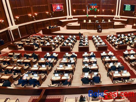 65 yaşdan yuxarı deputatların bir qismi iclasa gəlmədi