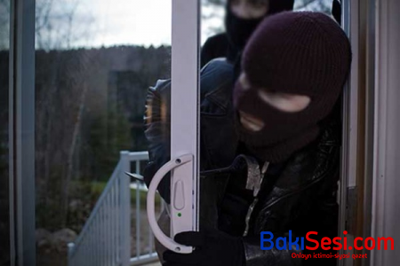 Usta evdən 15 min manatlıq qızıl-zinət əşyaları oğurladı