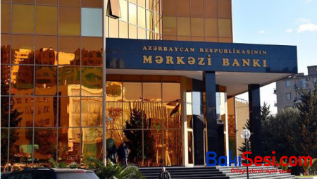 Banklar buna görə növbəyə düzülüb