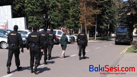 Belarus müxalifətinin üzvləri İstintaq komitəsinə aparılır - VİDEO