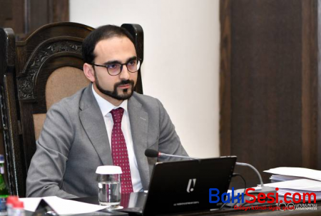 Paşinyan baş nazir postunu ona təhvil verdi