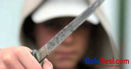 Bakıda gənc oğlan atasını bıçaqlayıb