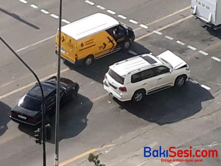 Bakıda məscidin yanında yarım saat fərqlə İKİ QƏZA - FOTO