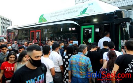 “Sıxlıq olan avtobuslara minməyin” çağırışından sonrakı vəziyyət - VİDEO