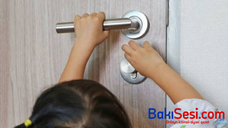 Abşeronda azyaşlı bağlı qapı arxasında qaldı