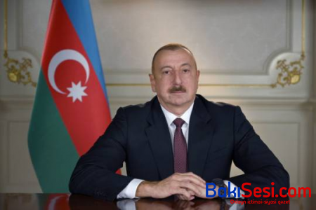 İlham Əliyev “Abşeron” yatağının dəniz əməliyyatlarının təməlqoyma mərasimində iştirak edib