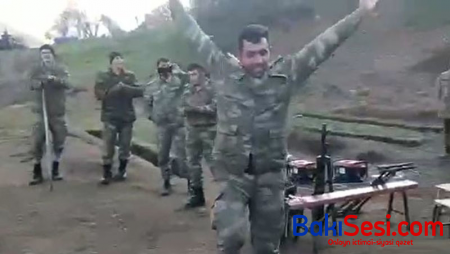 Əsgərlərimiz qələbəni belə qeyd etdi - VİDEO