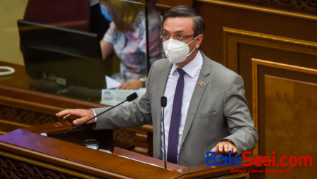 Ermənistan parlamentində qalmaqal: müxalif deputatları iclas zalını tərk etdi