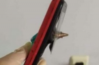 Əsgərimizin həyatını xilas edən mobil telefon - FOTO