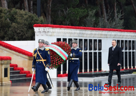 İlham Əliyevlə xanımı Şəhidlər Xiyabanında