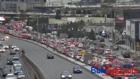 Bakıda tıxac var: Avtobuslar gecikir - FOTO