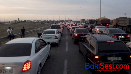 Postlardan icazəsiz keçmək istəyən 203 maşın geri qaytarıldı