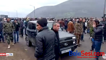 Etirazçı ermənilər Qafanda avtomobil yolunu bağladılar - Video