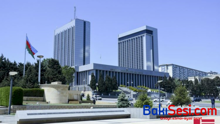 Korrupsiyayla bağlı vəzifəli şəxslərə qarşı tələblər sərtləşdirilir