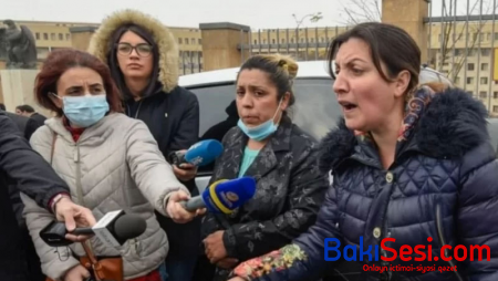 “Hərbi xidmətə göndərəcək uşağımız yoxdur" - Erməni valideynlər