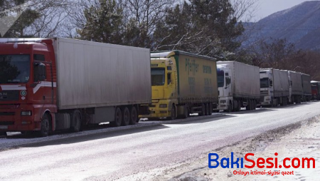 Ermənistanda yollar bağlandı