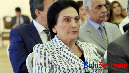 100-dən çox tələbənin təhsil haqqını mənimsəyən şöbə müdiri şantaj edir - Rektordan etiraf