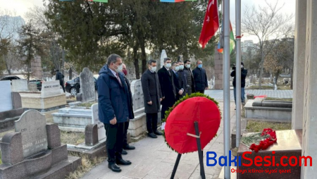 Məhəmməd Əmin Rəsulzadənin məzarı ziyarət edilib