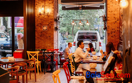 Azərbaycan karantin daha da yumşaldıldı - Kafe və restoranlar açılır