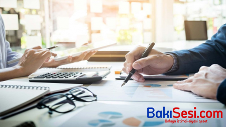 Əhmədzadədən daha bir şübhəli tender: 10 manatlıq şirkətə 300 min manat…