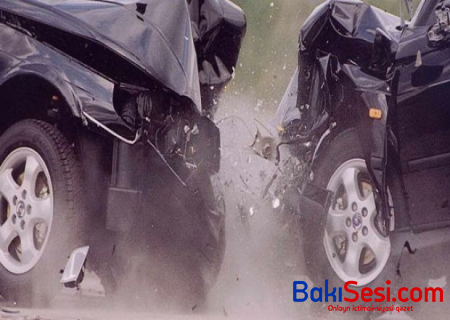Bakıda "Niva" ilə "Mercedes" toqquşdu - Ölən var