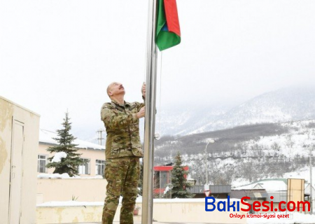 Prezident Hadrutda Azərbaycan bayrağını qaldırdı