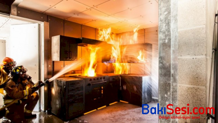 Bakıda yaşayış binasında yanğın oldu