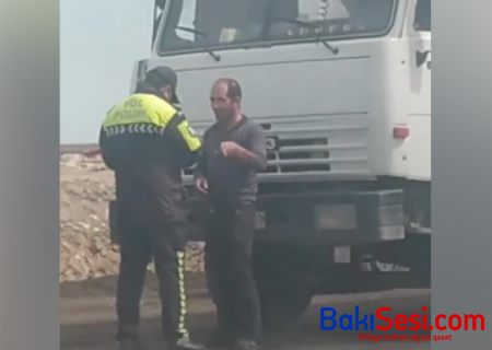 Yol polisi sürücüdən rüşvət aldı - VİDEO