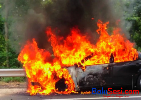 Bakıda "Hyundai" yandı