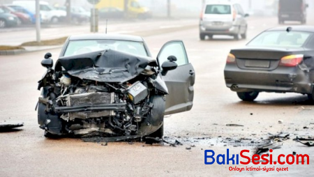 “Opel” və “NAZ-Lifan” toqquşdu, 2 nəfər yaralandı