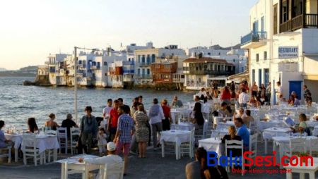 Yunanistan 35 ölkə üçün hava sərhədini açır
