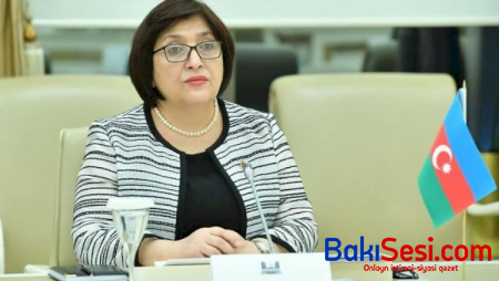 Spiker deputatlara irad tutdu: “İclas zamanı heç kim danışmasın“