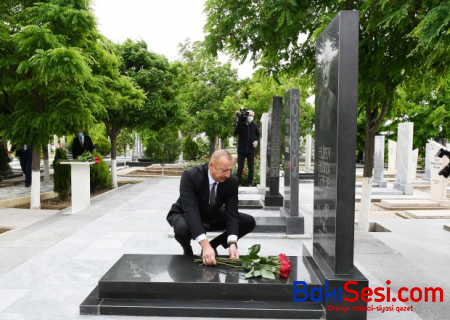 Prezident Naxçıvanda şəhidlərin məzarlarını ziyarət etdi - FOTOLAR