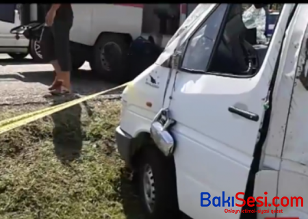 Sabirabadda avtomobil mikroavtobusa çırpıldı