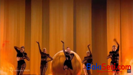 "Eurovision"da bayrağımıza hörmətsizlik edən xarici rəqqas üzr istədi