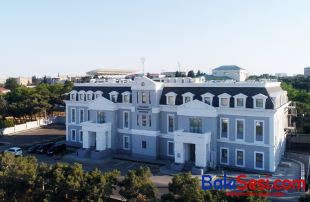İlham Əliyev Suraxanı rayon Məhkəməsinin yeni binasının açılışında iştirak edib