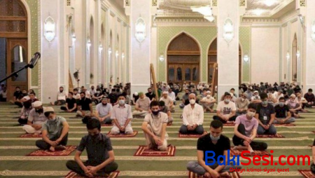 Kimlər məscidə namaz qılmağa buraxılacaq? - QMİ-dən açıqlama