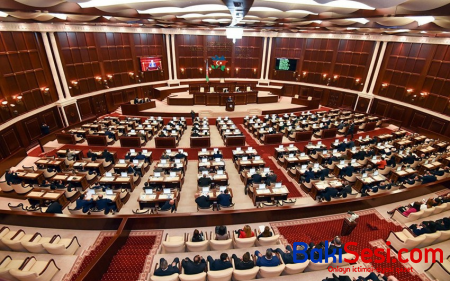 Milli Məclis bu gün 12 məsələyə görə TOPLAŞIR
