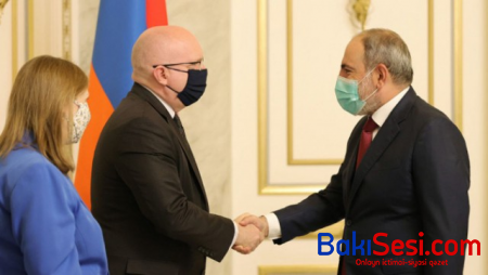 Paşinyan Rikerlə Qarabağı müzakirə edib