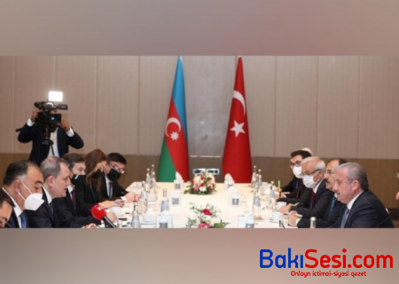 Ceyhun Bayramov Mustafa Şentopla görüşdü