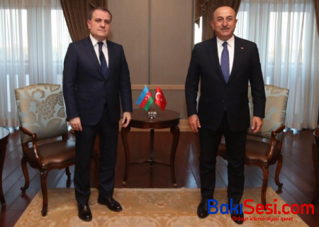 Ceyhun Bayramov Çavuşoğlu ilə danışdı
