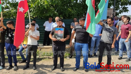 Həlak olan zabitlə vida mərasimi keçirilir - FOTO