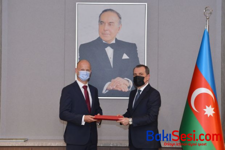 Ceyhun Bayramov UNICEF-in Azərbaycandakı nümayəndəliyinin yeni rəhbəri ilə görüşüb - FOTO