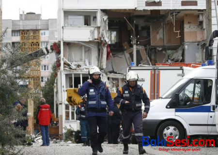Rusiyada yaşayış binasında partlayış - Yaralananlar var