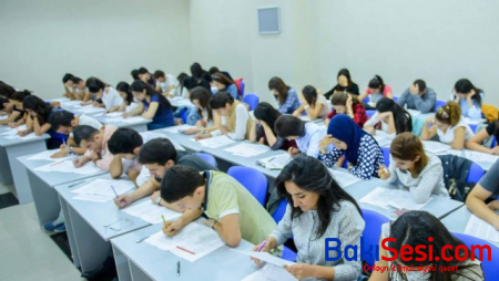 Universitetlərdə dərslərin təşkili qaydası AÇIQLANDI