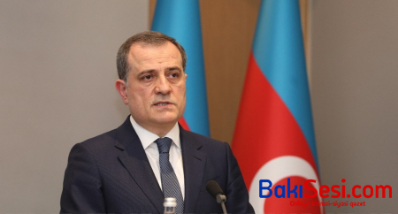 Ceyhun Bayramov fransalı həmkarını Ermənistanın talançılıq siyasəti barədə məlumatlandırıb