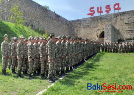 Şuşada hərbi parad keçirildi - VİDEO