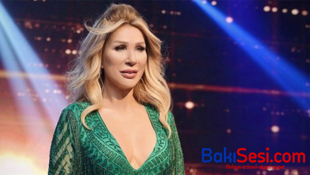 Seda Sayan özündən 15 yaş kiçik şəxslə sevgilidir? (FOTO)