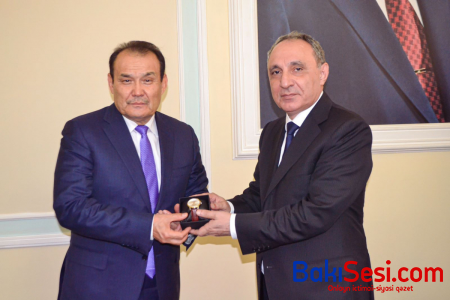 Kamran Əliyev Türk Şurasının Baş katibi ilə görüşüb