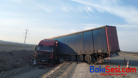 Şəmkirdə “TIR” aşdı